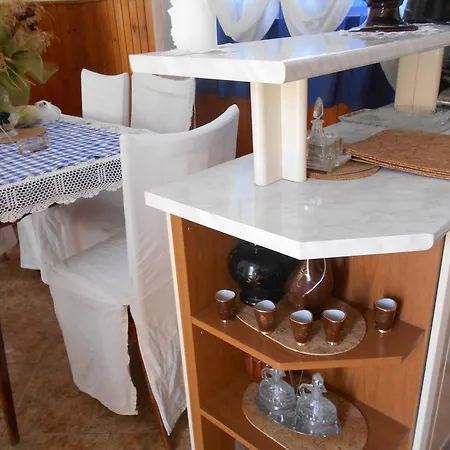 Ema Апартаменты Шибеник