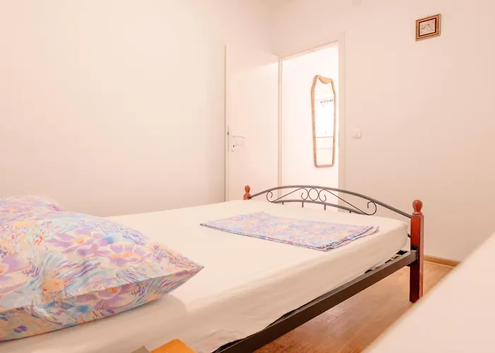 아파트 Ema 시베니크